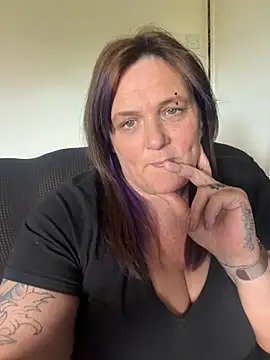 Busty-GilfQuinn – Kamerová šou