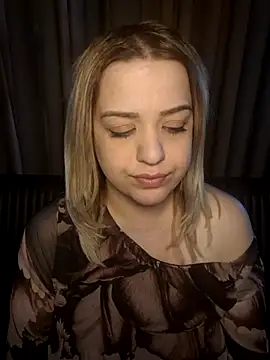 TutkuEvi's Live XXX Chat
