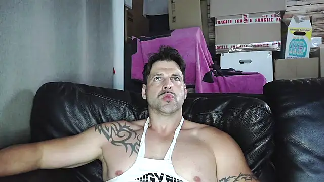 XxBigboybandxX live XXX chat