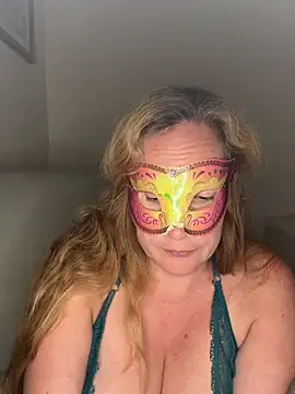 Show webcam de largeboobies30
