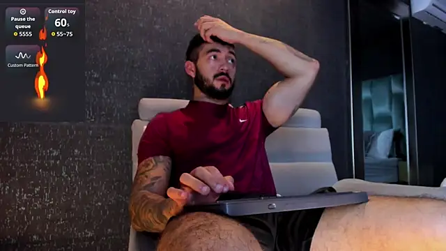 Chatroom XXX en direct de MarkWalker__