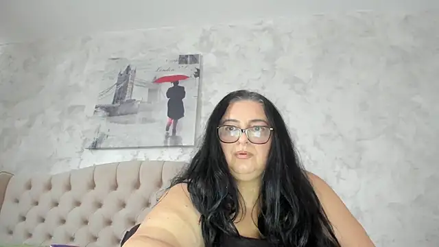 Chatroom XXX en direct de AdoreMe9