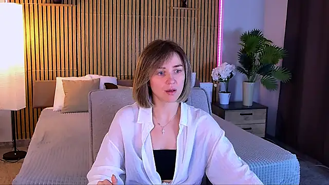 EmeraldGlow Adlı Modelin Canlı XXX Sohbeti