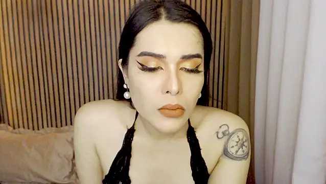 lahlahVienne Show Webcam