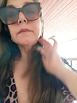 emma_tour's Live XXX Chat