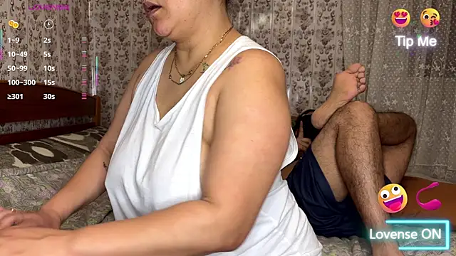 Foxyfox_realsex Adlı Modelin Web Kamerası Şovu
