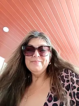 Chat XXX ao vivo de emma_tour