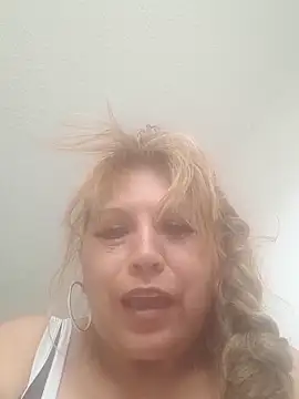 Czat XXX na żywo – Kazsandraa