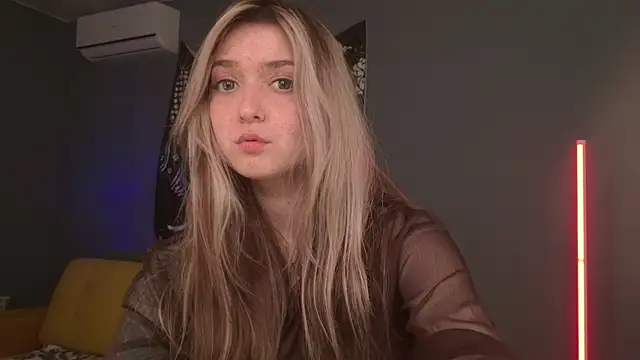 BellaSink's Live XXX Chat