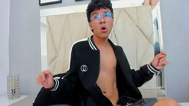 Show de adams_bobby na webcam
