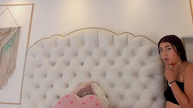 Sara_funy Chat XXX live
