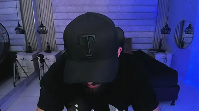 jhon_bear03 Adlı Modelin Web Kamerası Şovu