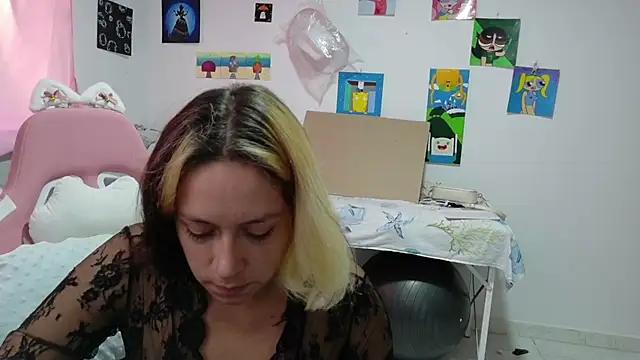 Chatroom XXX en direct de MommyMiaWs