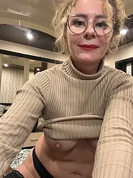 Tania201243 Webcamshow