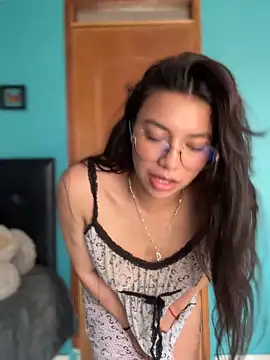 Chat +18 de CocoaGigiMuse ao vivo