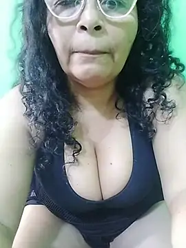 Amarantha25 live XXX chat