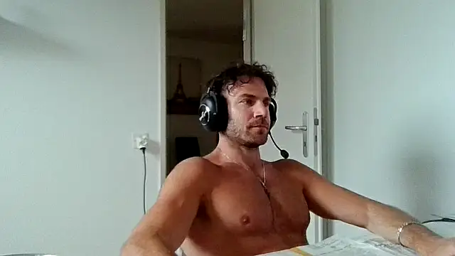 alpha-hunk Live XXX-Chat