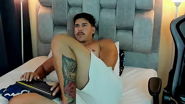 Czat XXX na żywo – victor_vixen