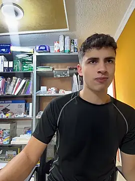 دردشة AdrianRinaldi الجنسية المباشرة