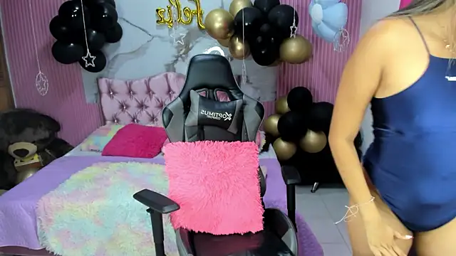 Czat XXX na żywo – Mindy_19