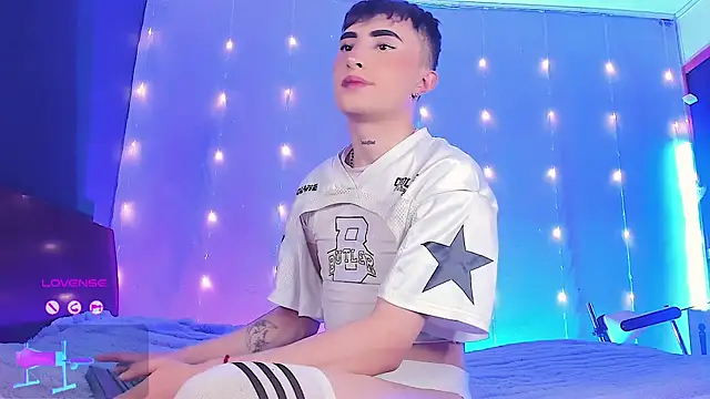 SebastianHilton: διαδικτυακό σόου στην κάμερα