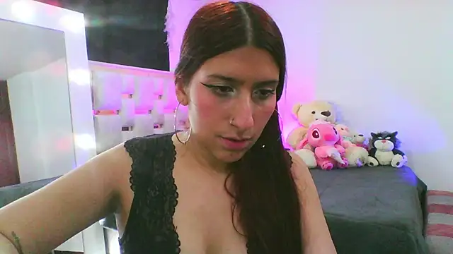 XXX chat uživo modela Sara_Blum