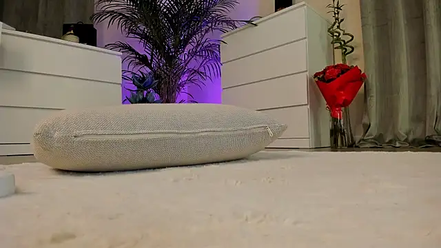 Tinydoll_XO 라이브 XXX 채팅