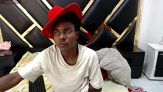 NoahJhonson69 Webcam Show