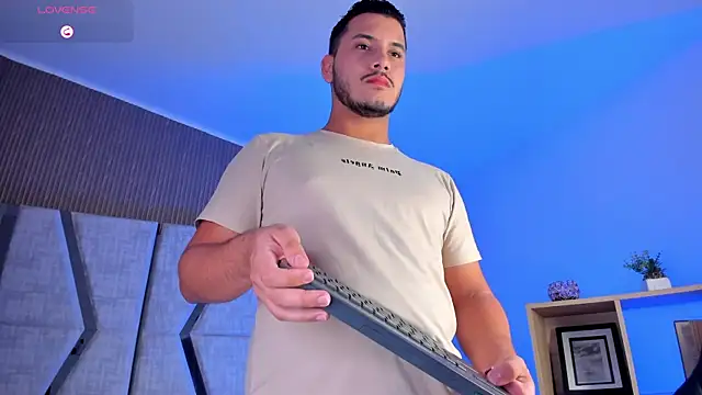 Axel_grey_ Show in webcam