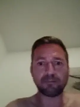 Chat +18 de janosch319 ao vivo