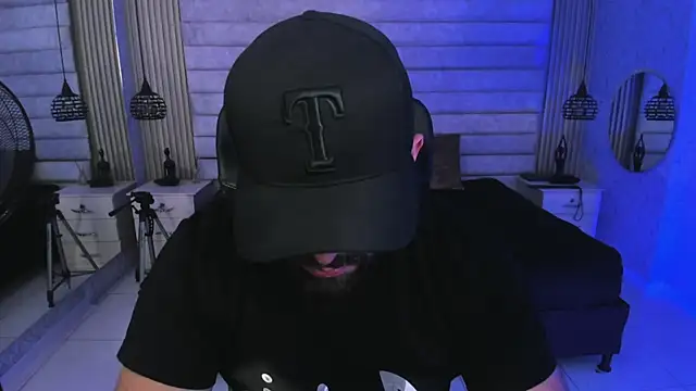 jhon_bear03 Chat XXX in diretta