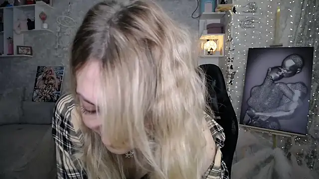 NickyAdamidi Chat XXX in diretta
