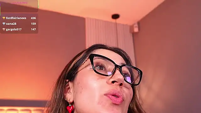 دردشة ValeryNova الجنسية المباشرة