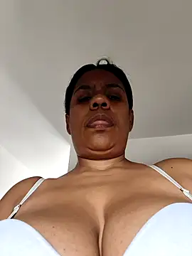 Chat XXX en directo de Zeyllyjhonson