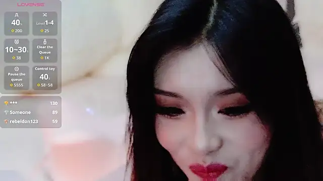 guoguo7777777's Live XXX Chat