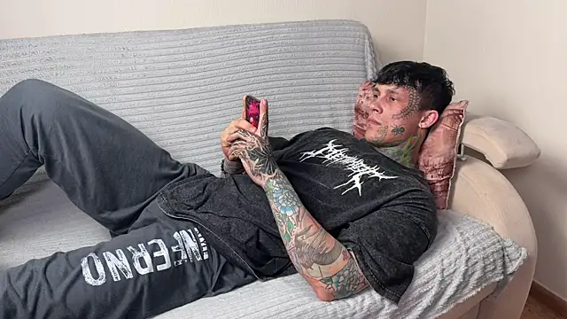 Chat XXX en directo de Anubisgods