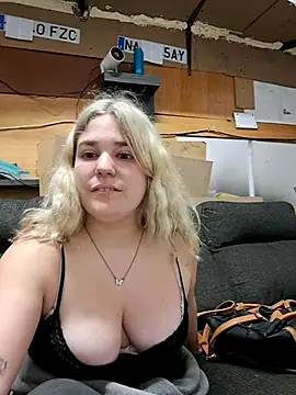 Dulcexpecado's Live XXX Chat