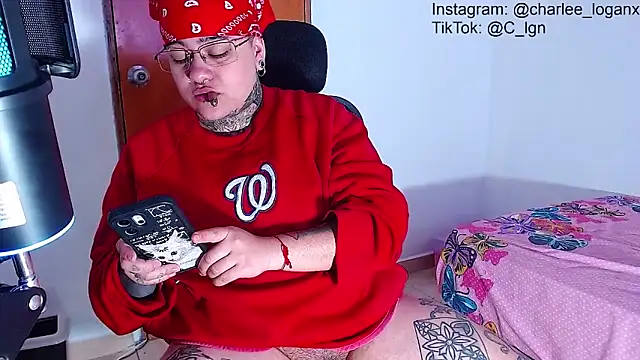 Techno_420_ webkamerás műsora