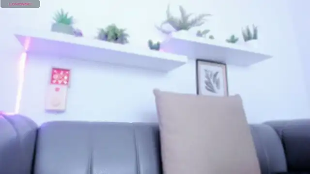 Amira_Alzahra webkamerás műsora