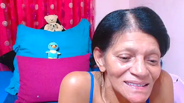 دردشة SLUTTYROXY الجنسية المباشرة