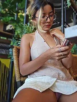 Chat +18 de Pretty_roxxyy ao vivo