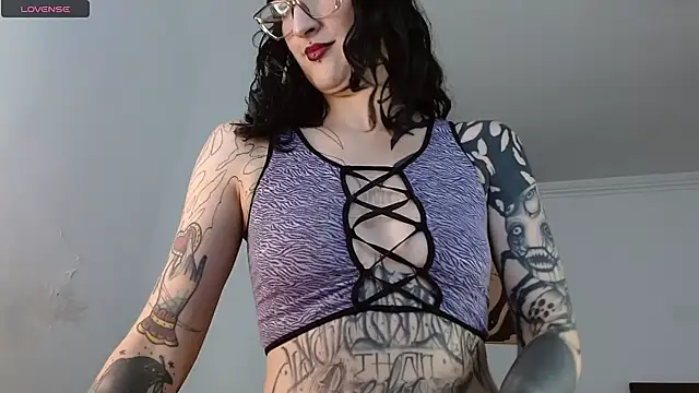 Chatroom XXX en direct de VelvetVal_