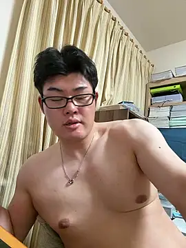 shun_201: διαδικτυακό σόου στην κάμερα