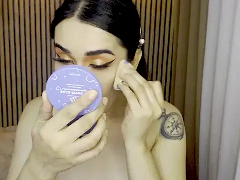lahlahVienne Webcamshow