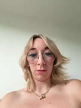 Giuliana_baby élő XXX-chatje