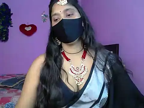 Czat XXX na żywo – Maiya_Amber