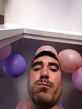Eduar666 Adlı Modelin Canlı XXX Sohbeti