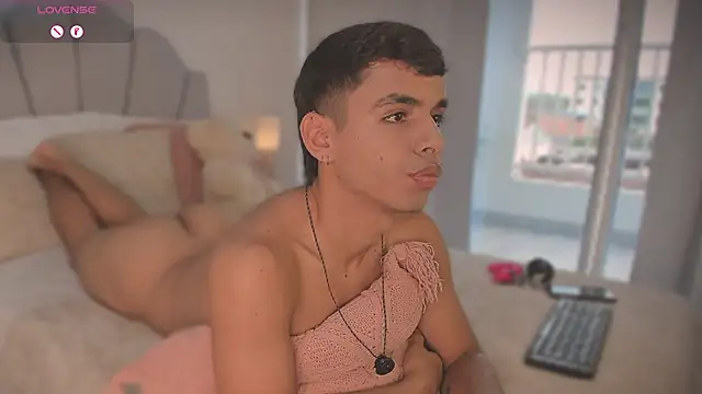 Auren_Sethian Adlı Modelin Canlı XXX Sohbeti