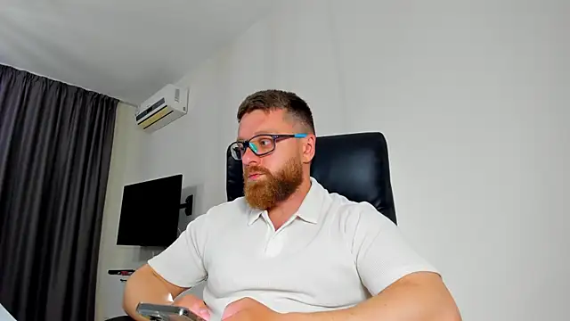 Chatroom XXX en direct de Findom_guy