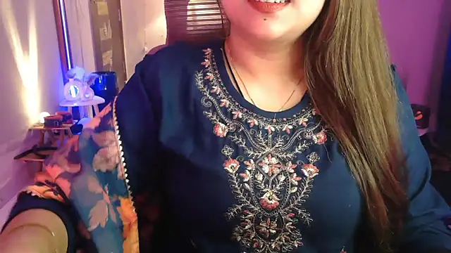 Mitikaa Chat XXX live